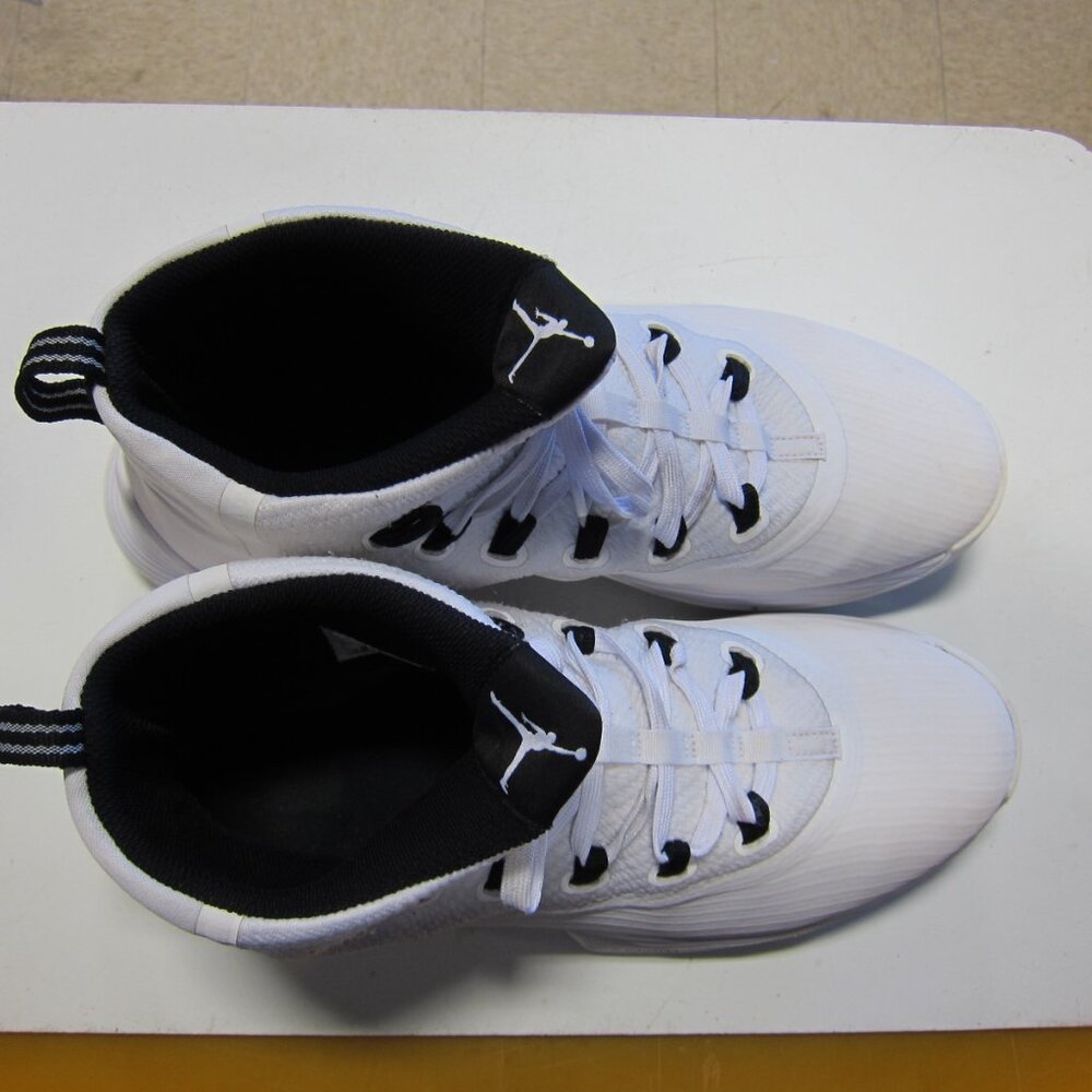 Nike Air Jordan Ultra Fly 2 Men's 13 Black/White Athletic Shoe's 897998-111 - Picture 5 of 9